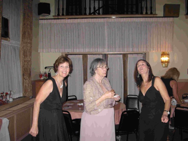 Girls dance 2426