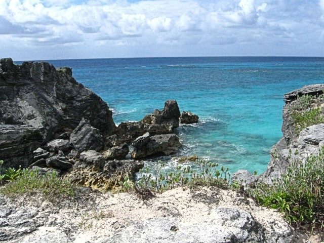 Bermuda Rocks 0722 alt