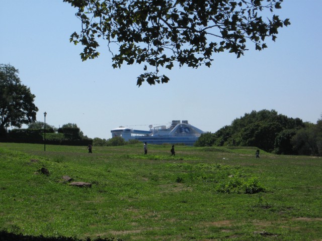 Ship from Governor's Island.    0963